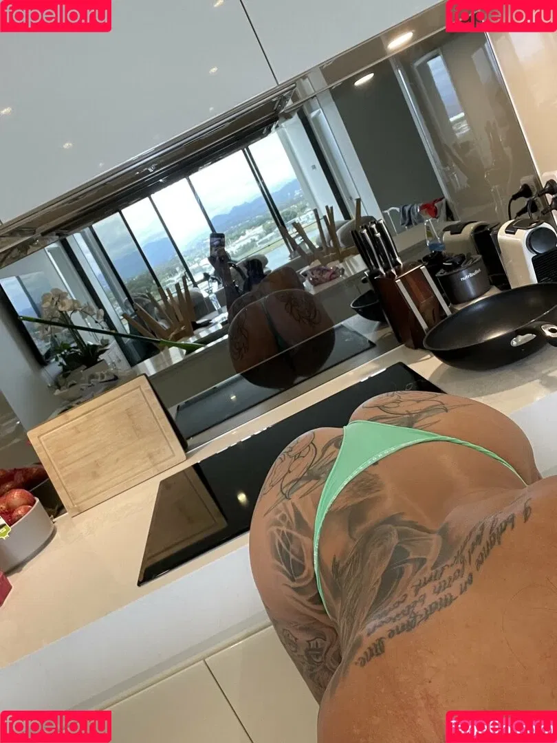HyIey Vernon Onlyfans Photo Gallery 