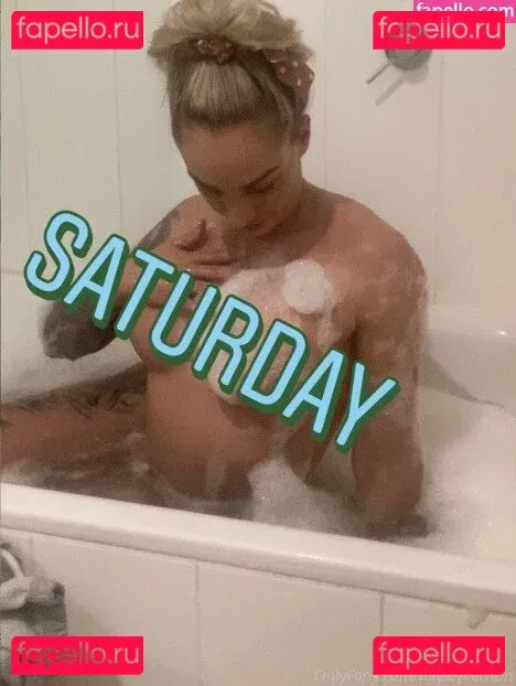 HyIey Vernon Onlyfans Photo Gallery 