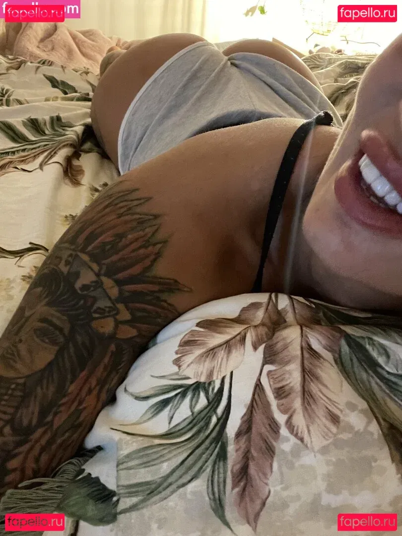 HyIey Vernon Onlyfans Photo Gallery 