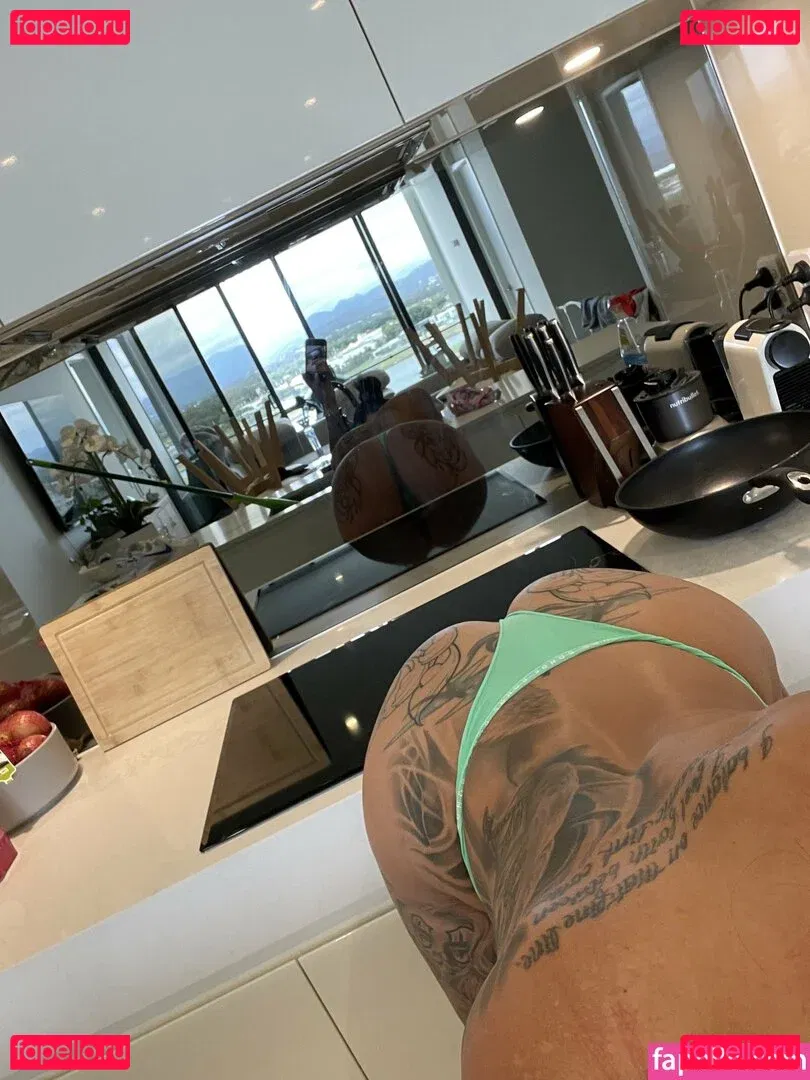 HyIey Vernon Onlyfans Photo Gallery 