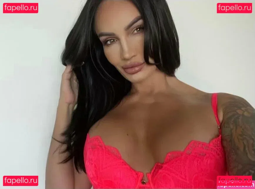 HyIey Vernon Onlyfans Photo Gallery 