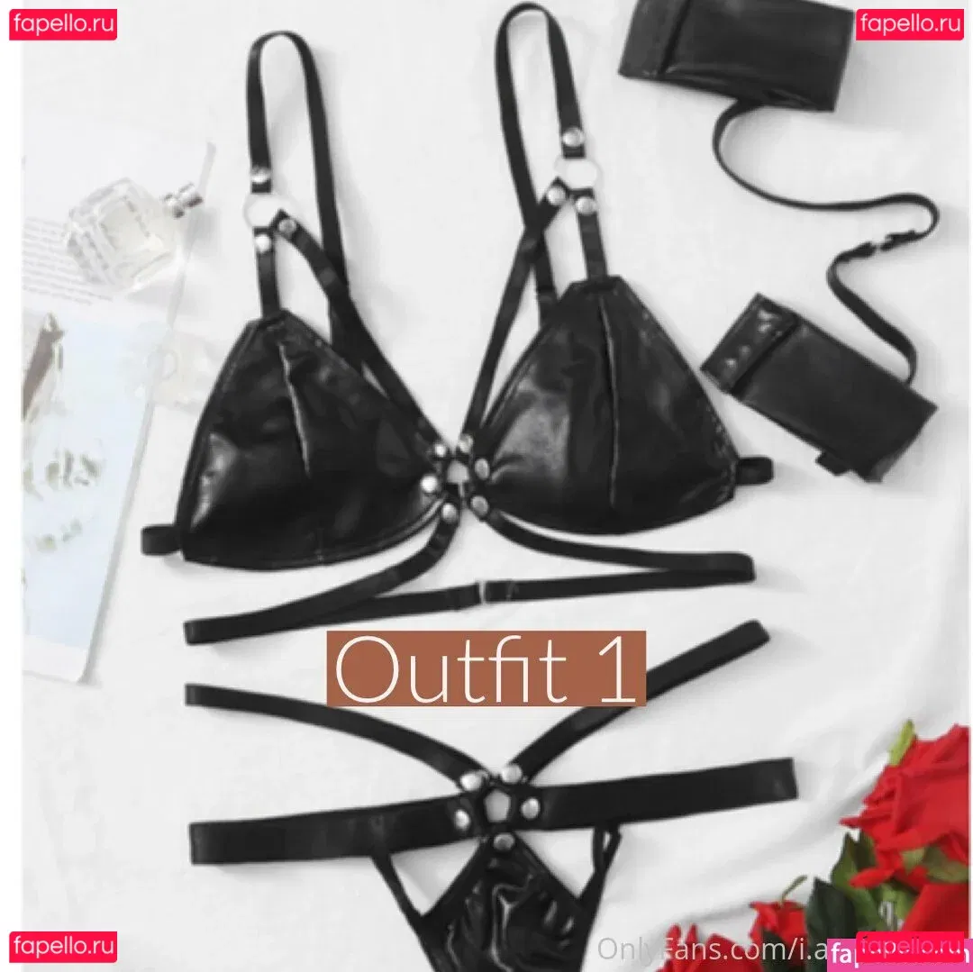 i.am.athame Onlyfans Photo Gallery 