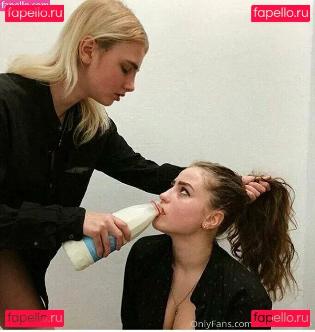 i.am.athame Onlyfans Photo Gallery 