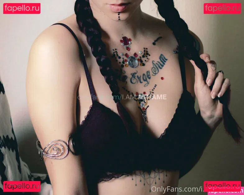 i.am.athame Onlyfans Photo Gallery 