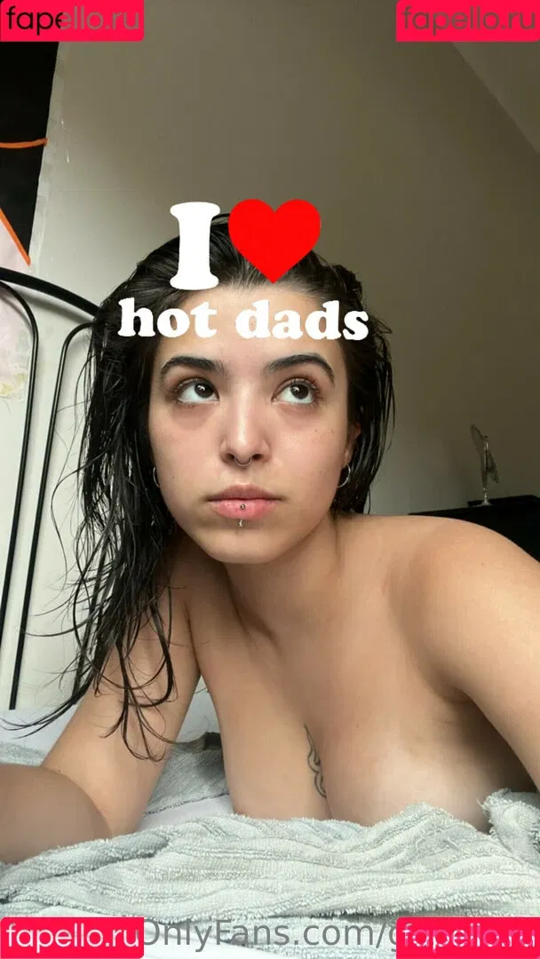 glrmmro Onlyfans Photo Gallery 