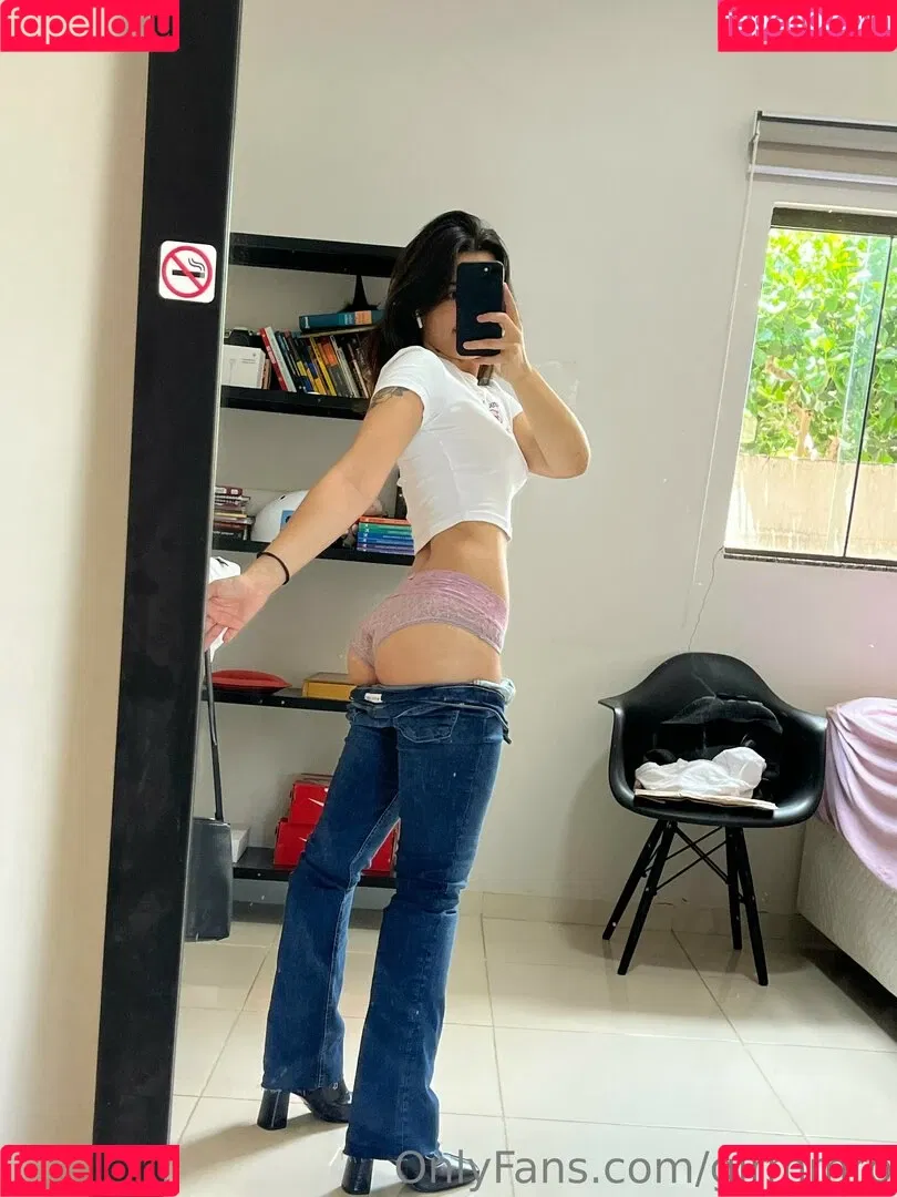 glrmmro Onlyfans Photo Gallery 