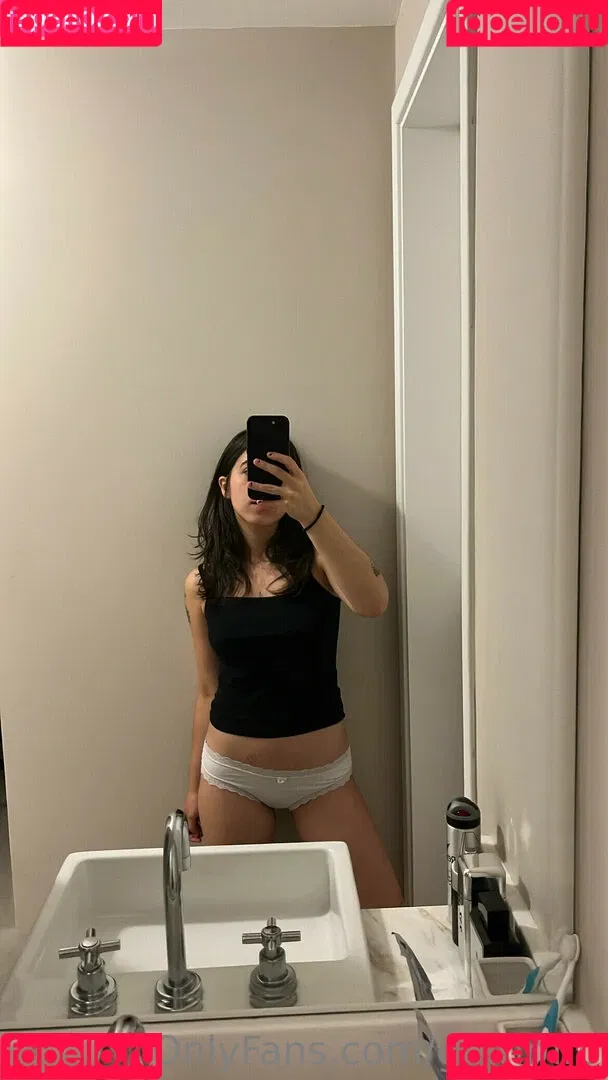 glrmmro Onlyfans Photo Gallery 