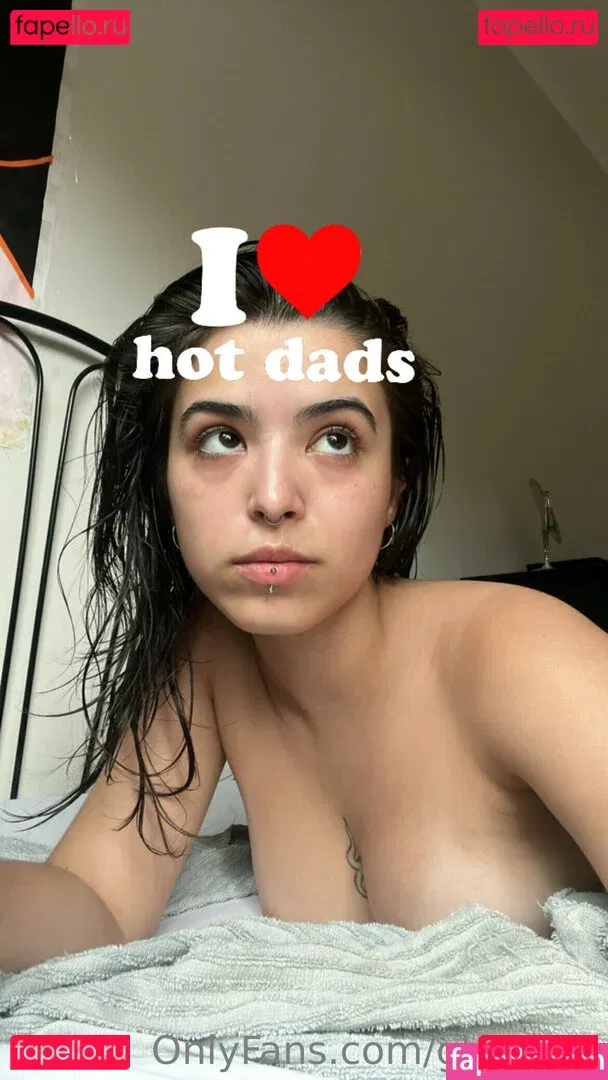 glrmmro Onlyfans Photo Gallery 