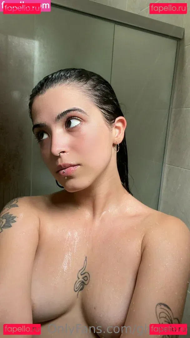 glrmmro Onlyfans Photo Gallery 