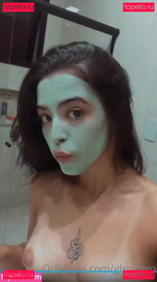 glrmmro Onlyfans Photo Gallery 