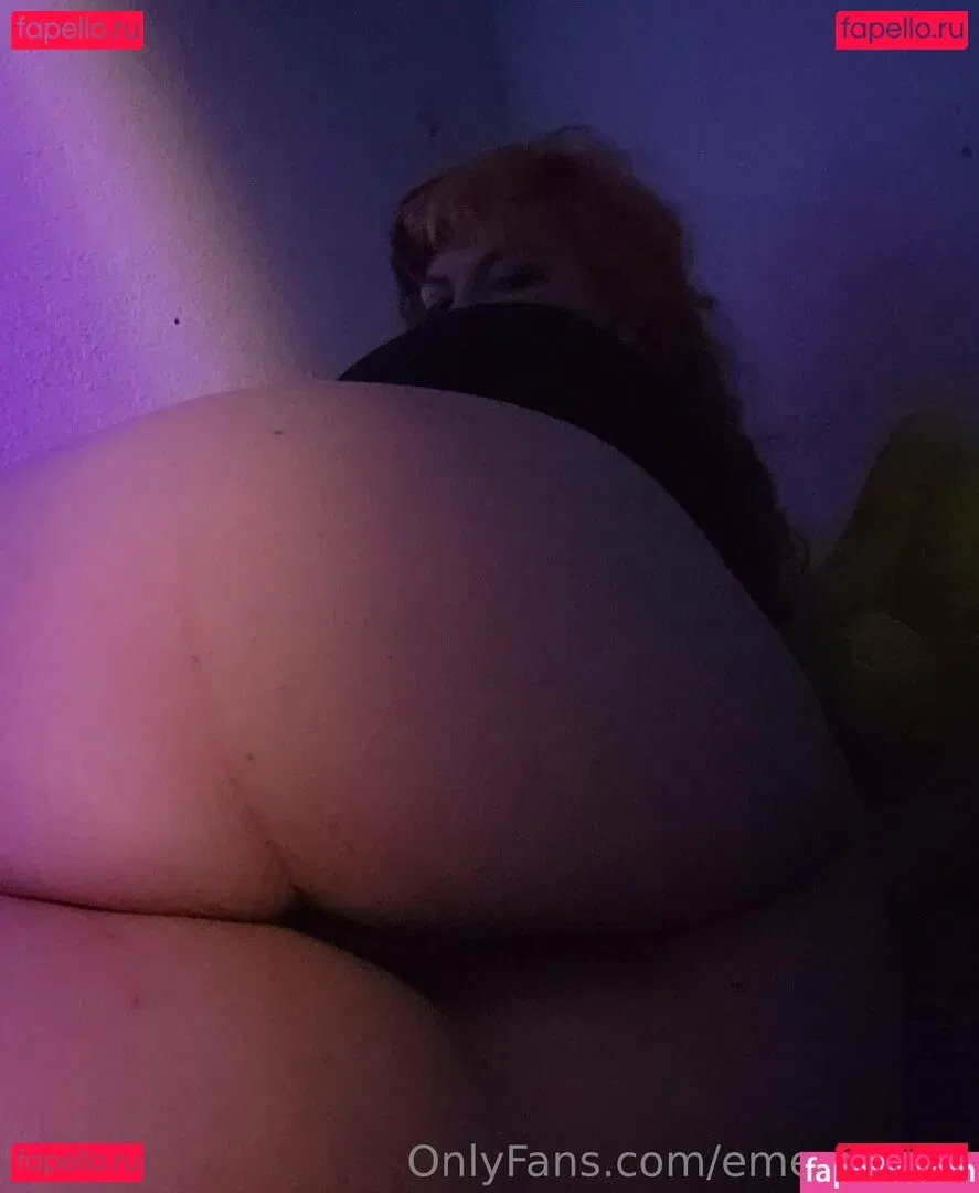 emery.babe Onlyfans Photo Gallery 