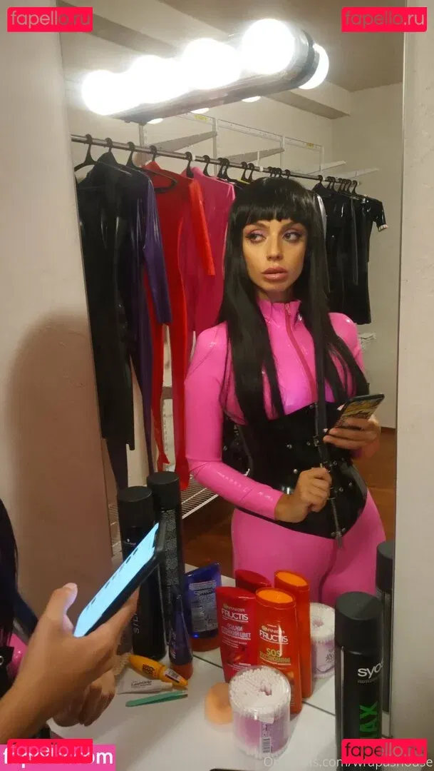 Wrapashouse Onlyfans Photo Gallery 