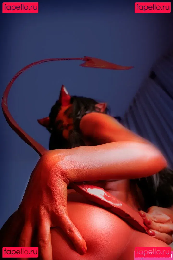 The Little Vampyr Onlyfans Photo Gallery 