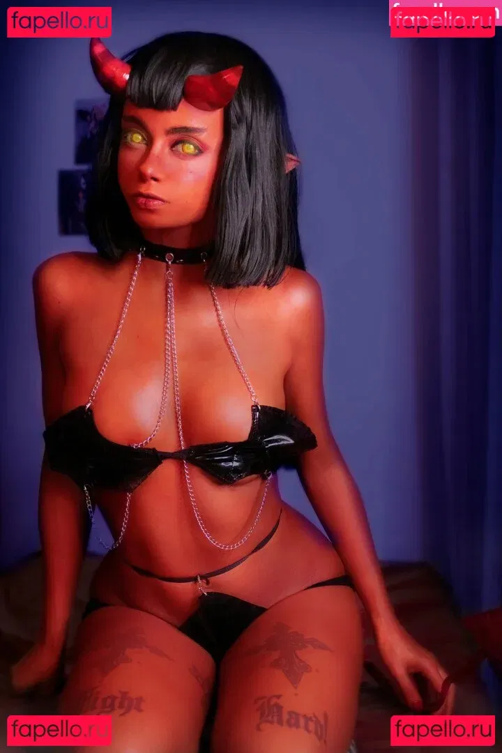 The Little Vampyr Onlyfans Photo Gallery 