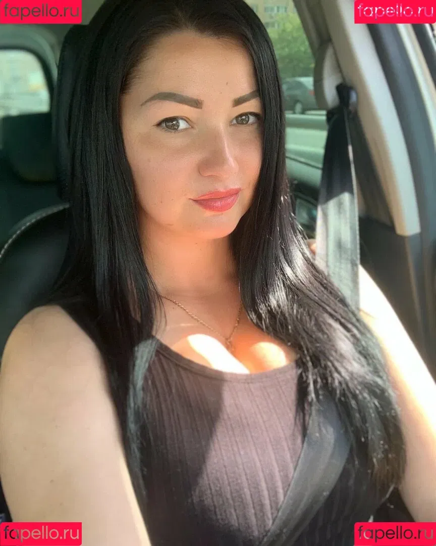 Irina P Onlyfans Photo Gallery 