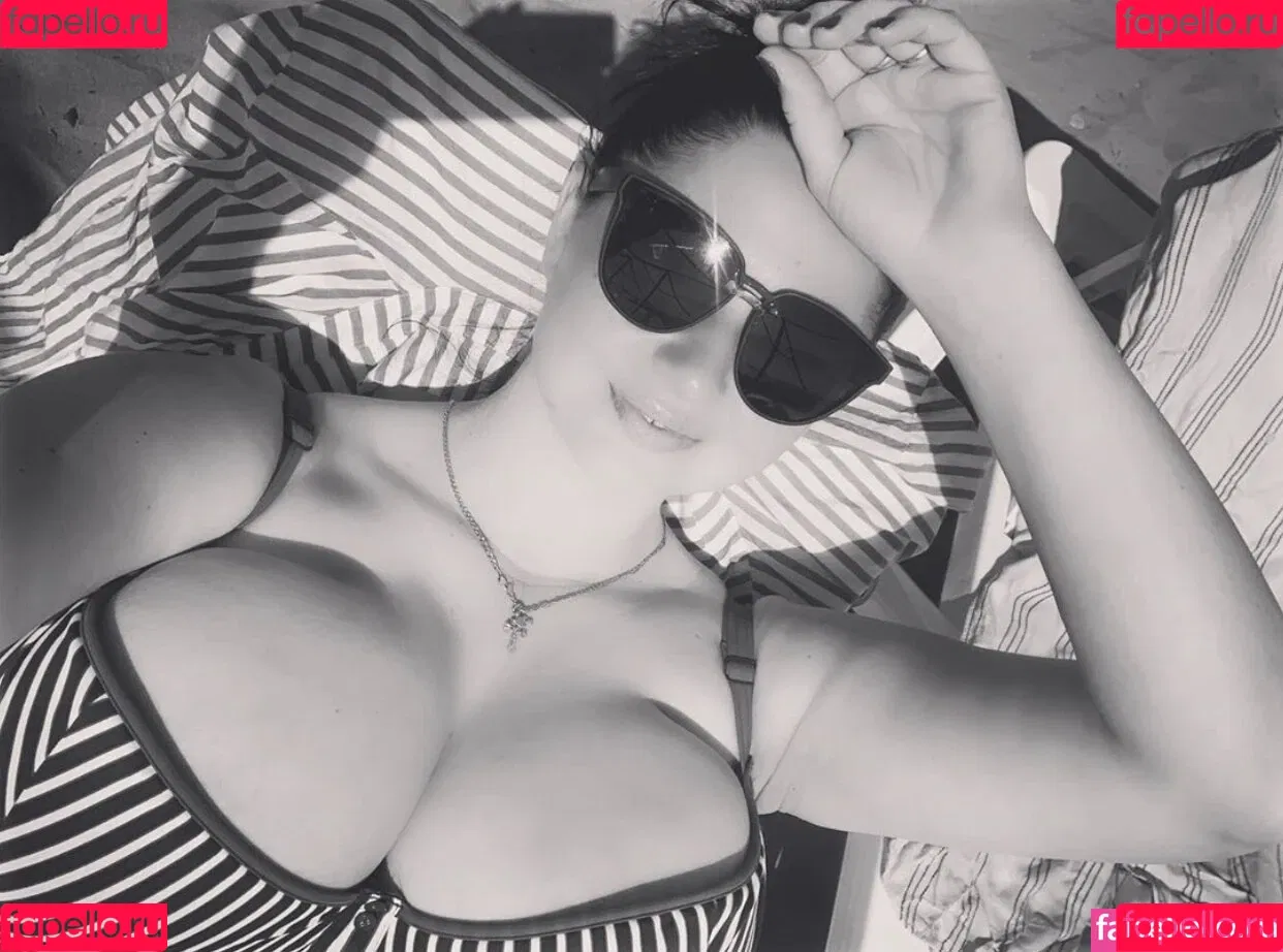 Irina P Onlyfans Photo Gallery 