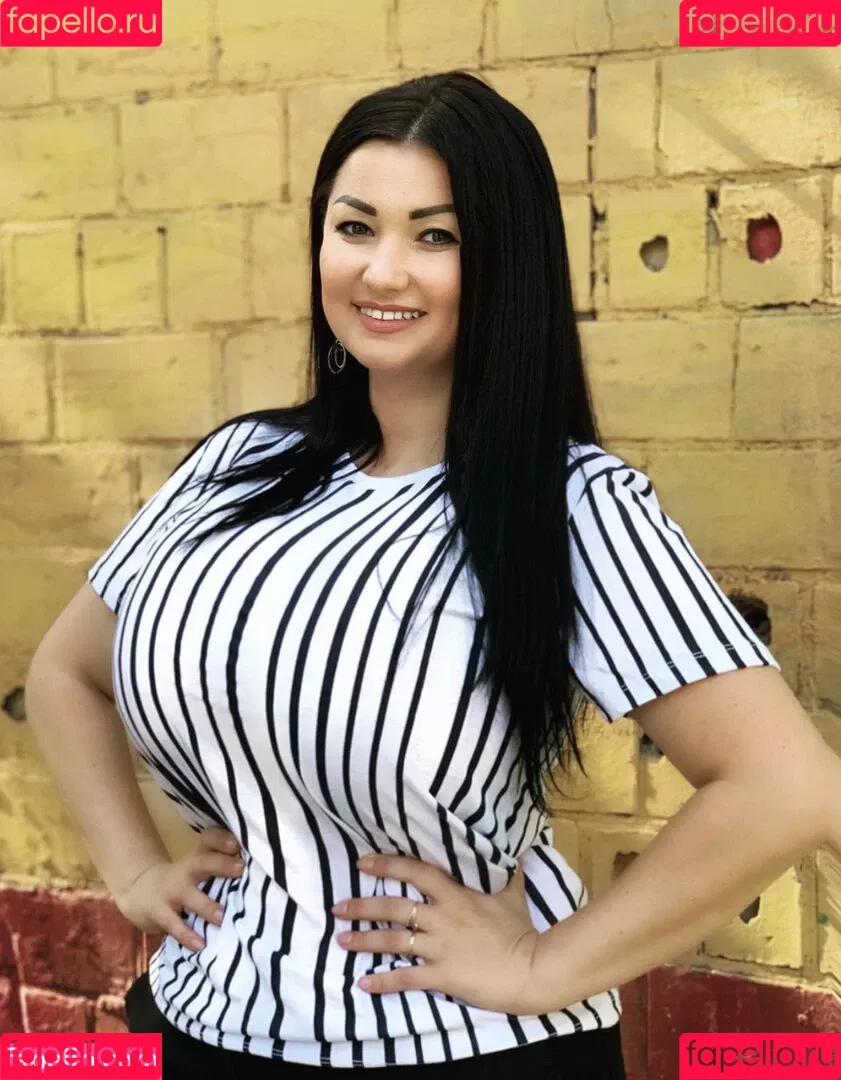 Irina P Onlyfans Photo Gallery 
