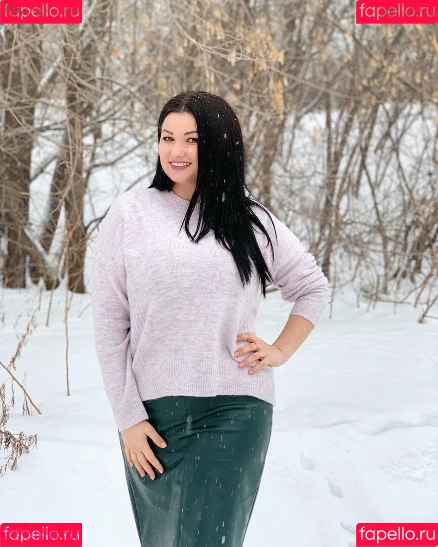 Irina P Onlyfans Photo Gallery 
