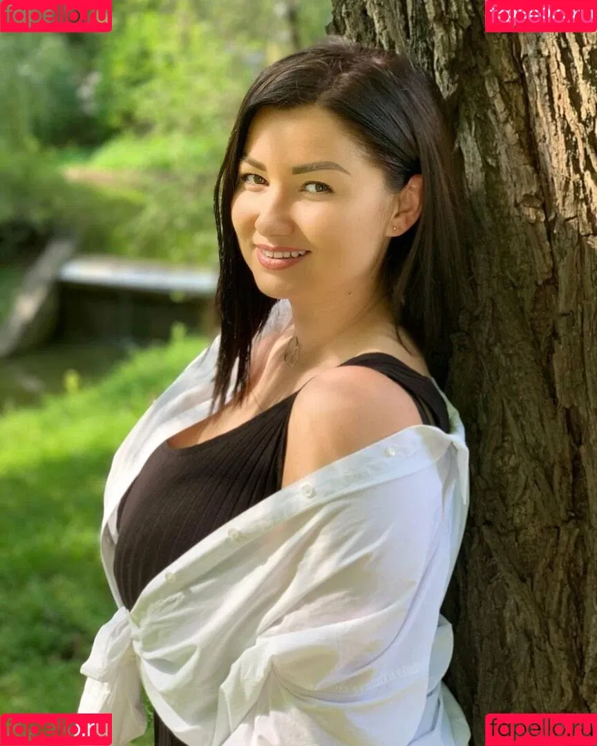 Irina P Onlyfans Photo Gallery 