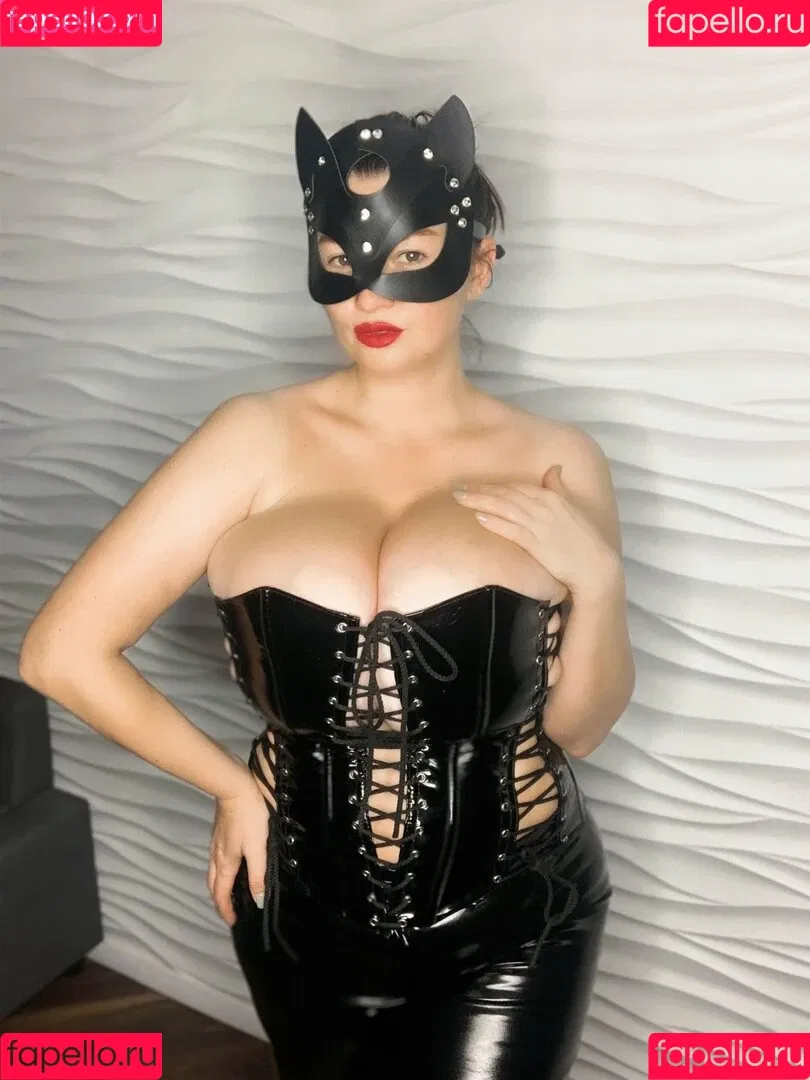 Irina P Onlyfans Photo Gallery 