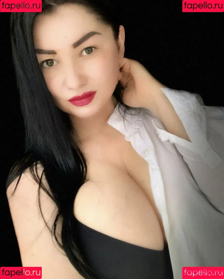 Irina P Onlyfans Photo Gallery 