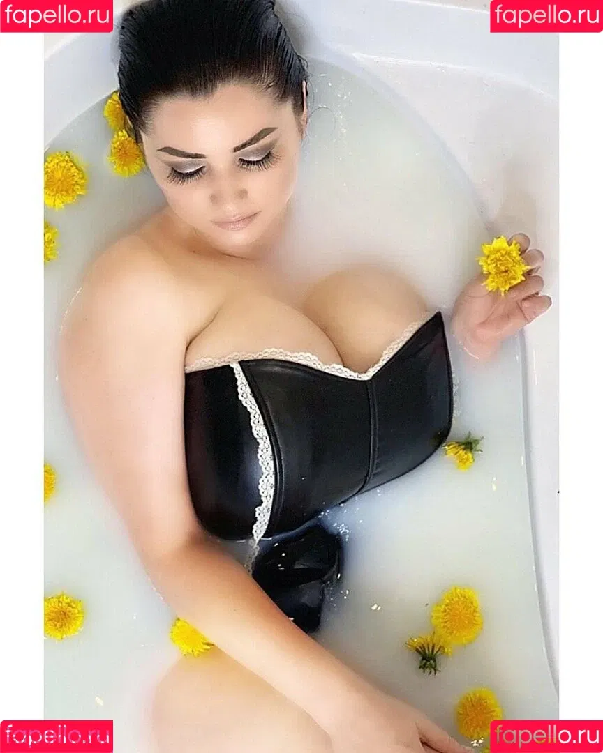 Irina P Onlyfans Photo Gallery 