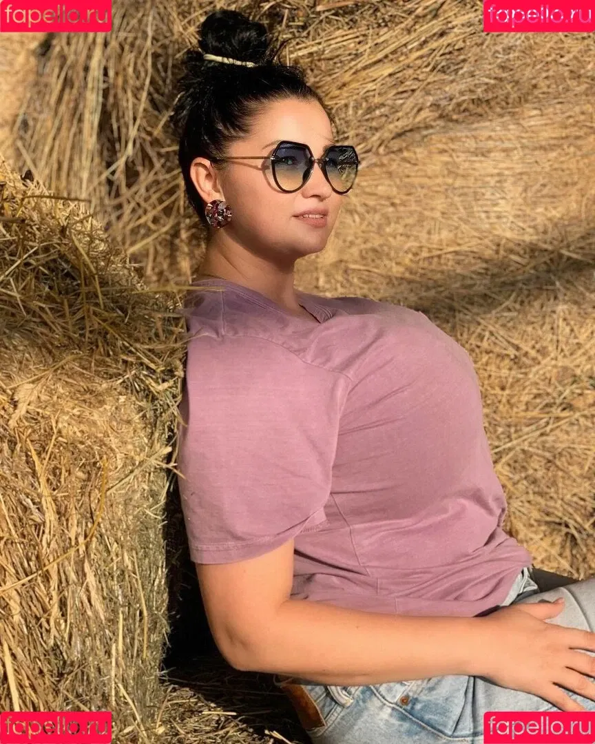 Irina P Onlyfans Photo Gallery 