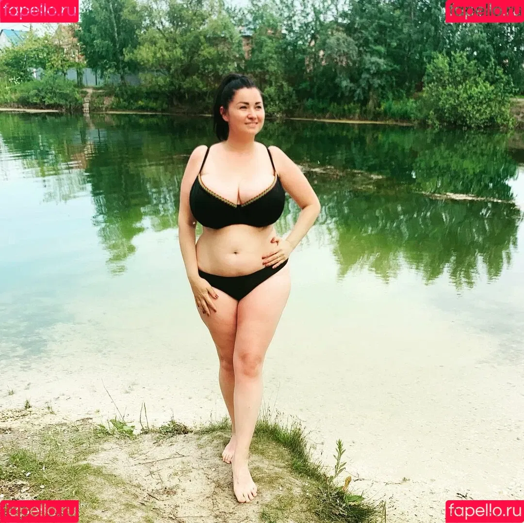Irina P Onlyfans Photo Gallery 