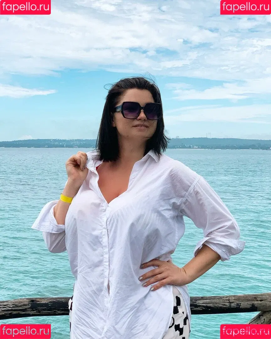 Irina P Onlyfans Photo Gallery 
