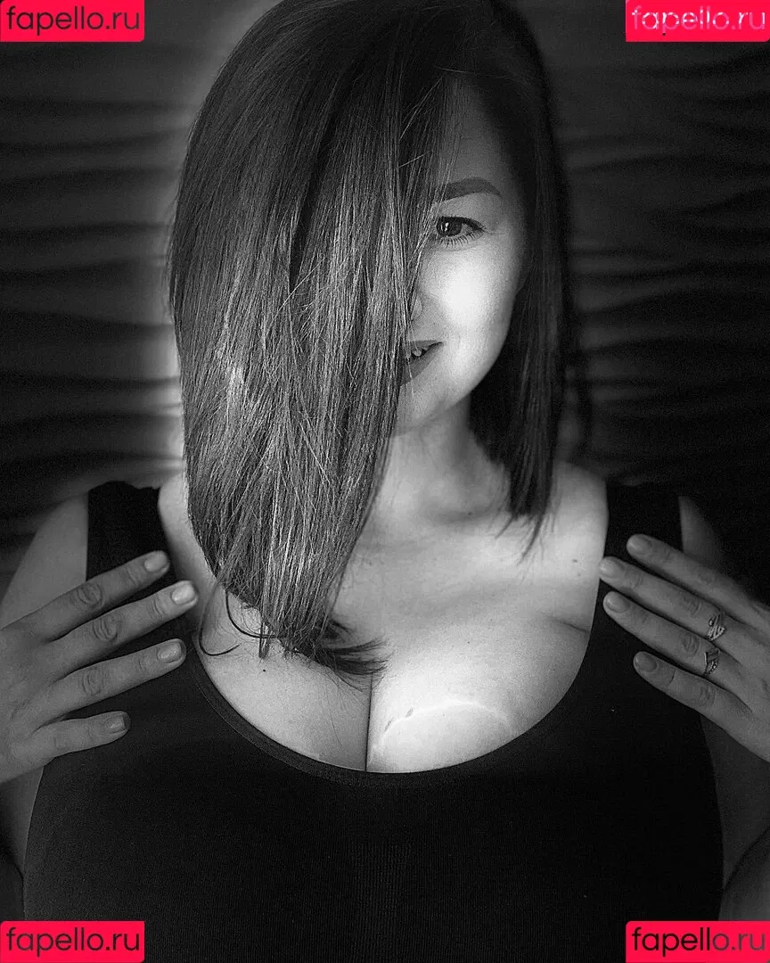 Irina P Onlyfans Photo Gallery 