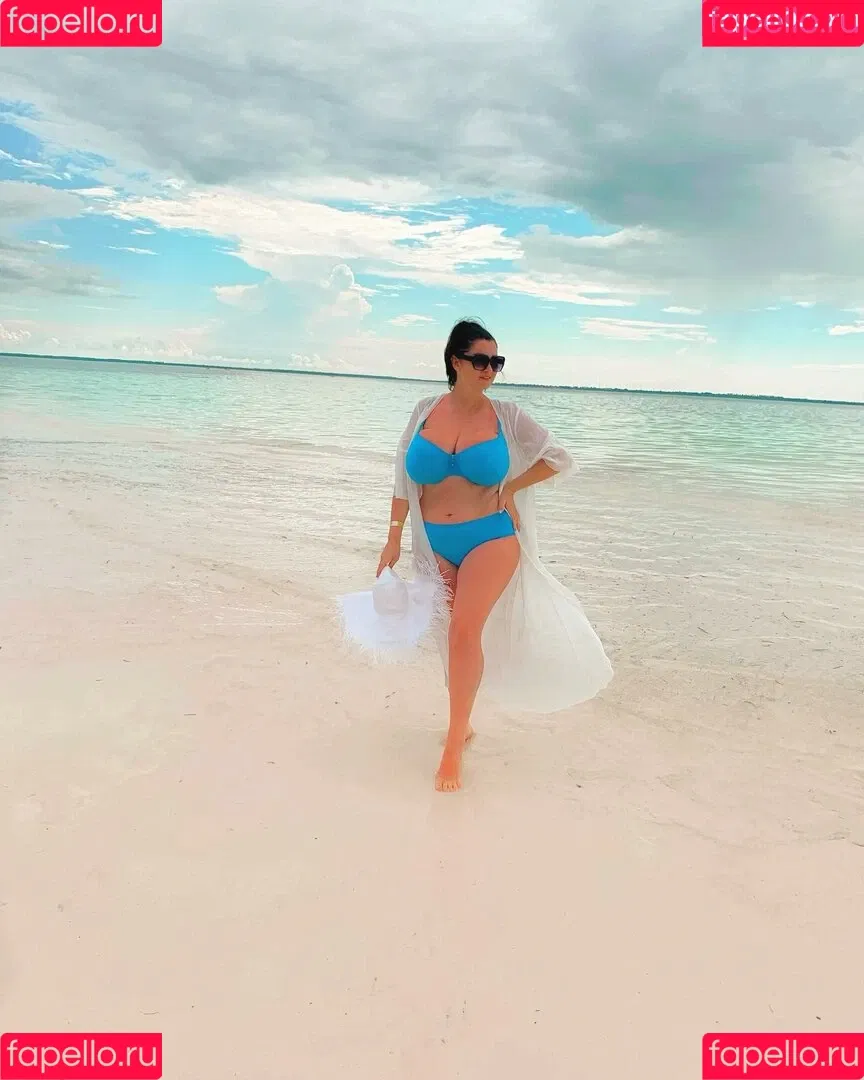 Irina P Onlyfans Photo Gallery 