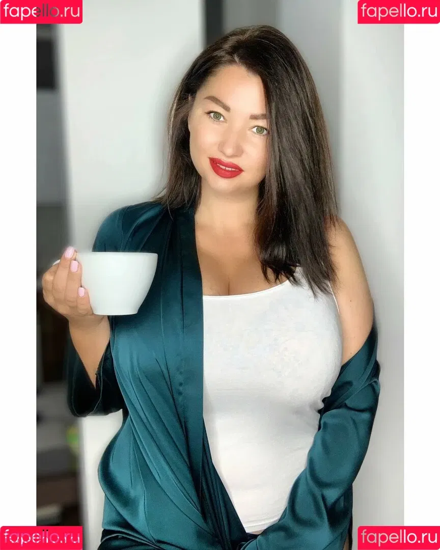 Irina P Onlyfans Photo Gallery 