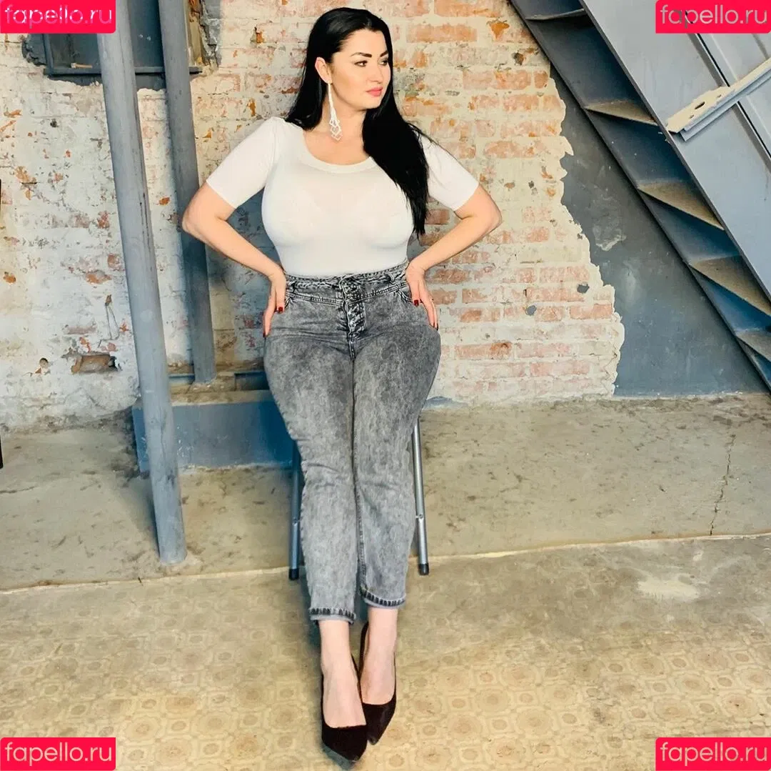 Irina P Onlyfans Photo Gallery 