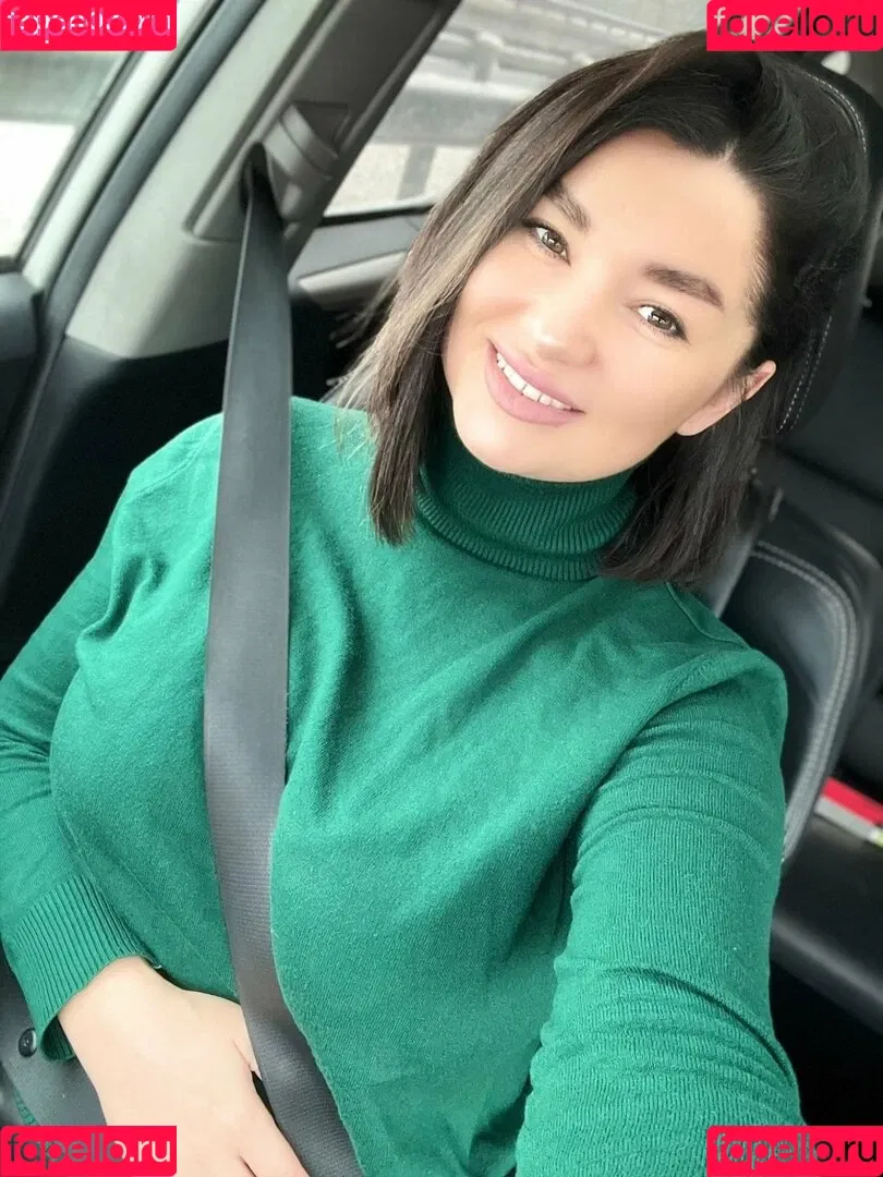 Irina P Onlyfans Photo Gallery 