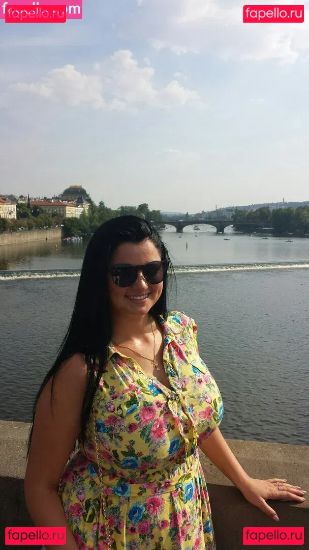 Irina P Onlyfans Photo Gallery 