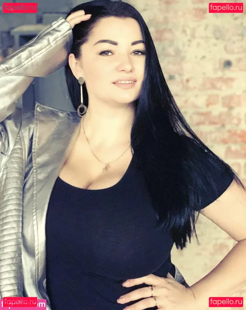 Irina P Onlyfans Photo Gallery 