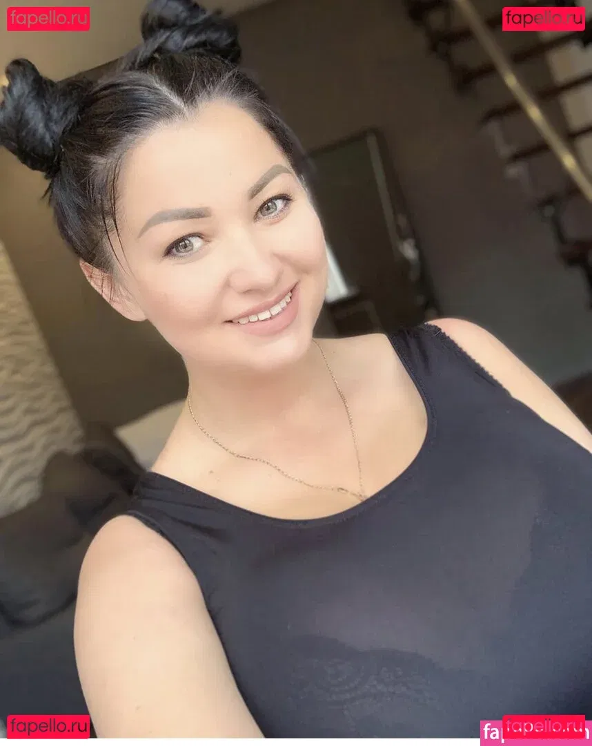 Irina P Onlyfans Photo Gallery 