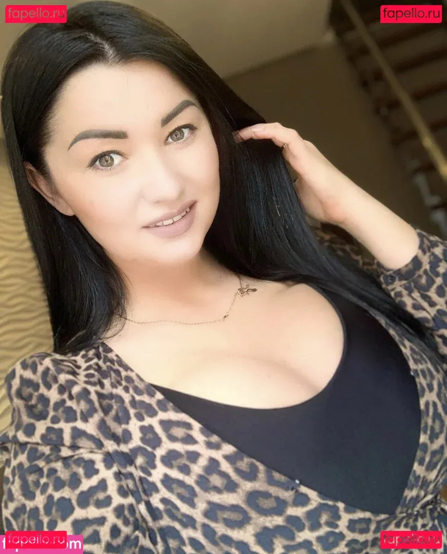 Irina P Onlyfans Photo Gallery 