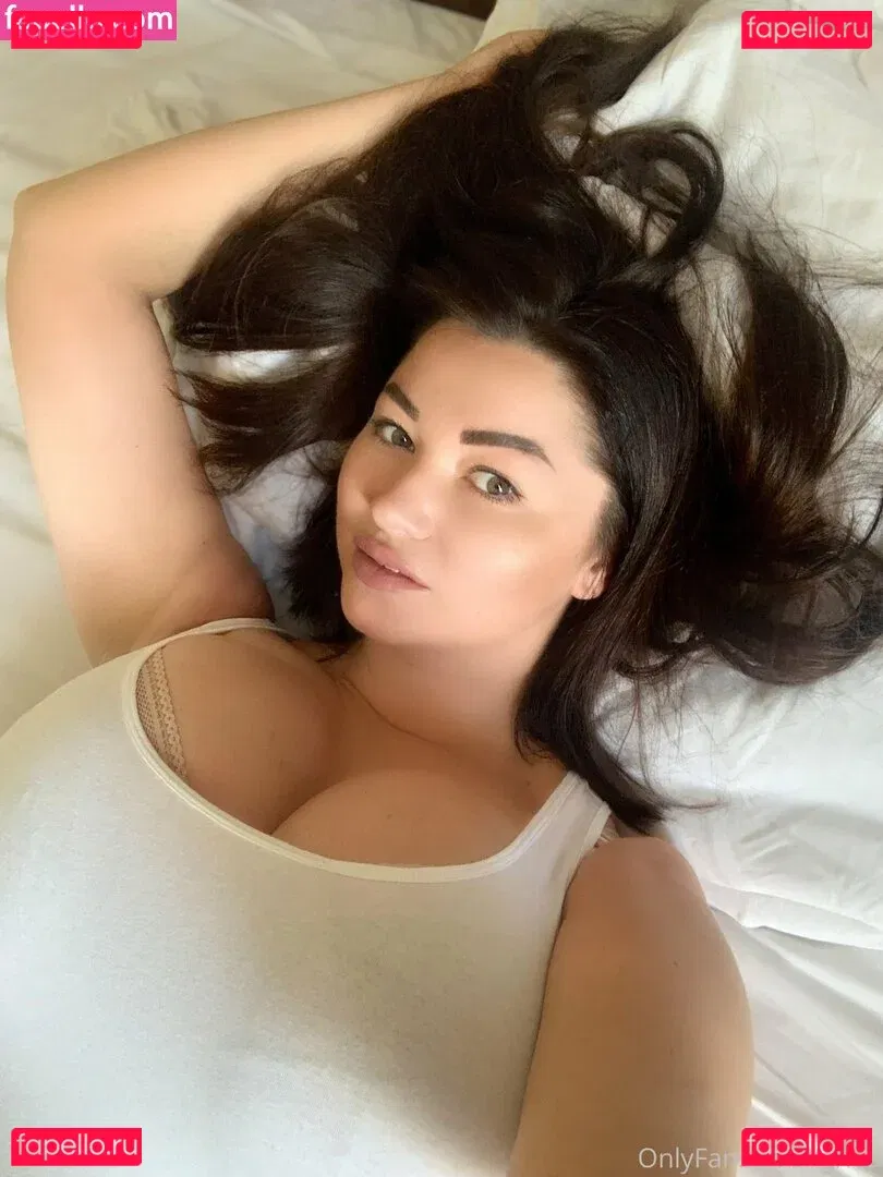 Irina P Onlyfans Photo Gallery 