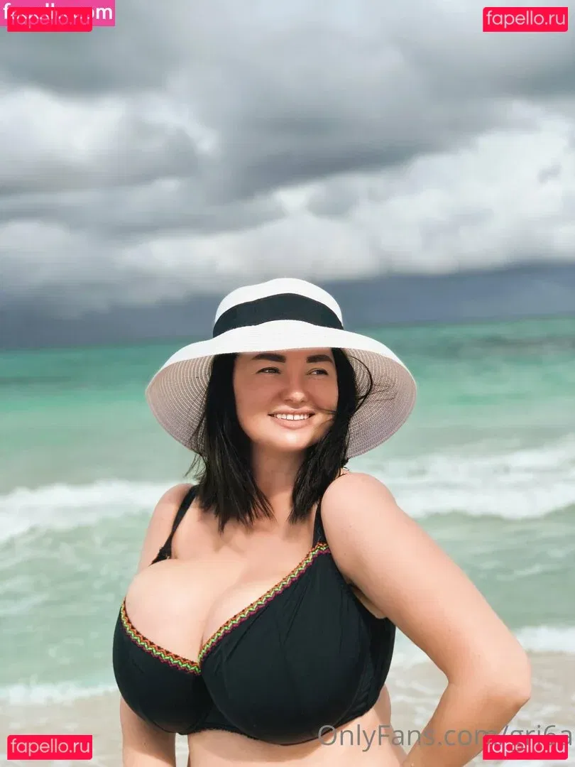 Irina P Onlyfans Photo Gallery 