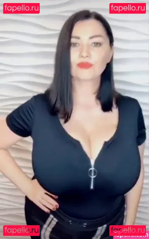 Irina P Onlyfans Photo Gallery 