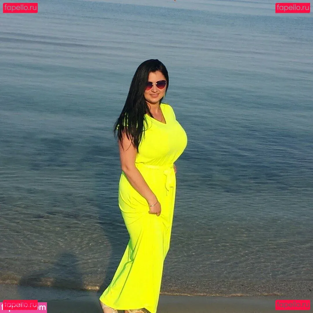 Irina P Onlyfans Photo Gallery 