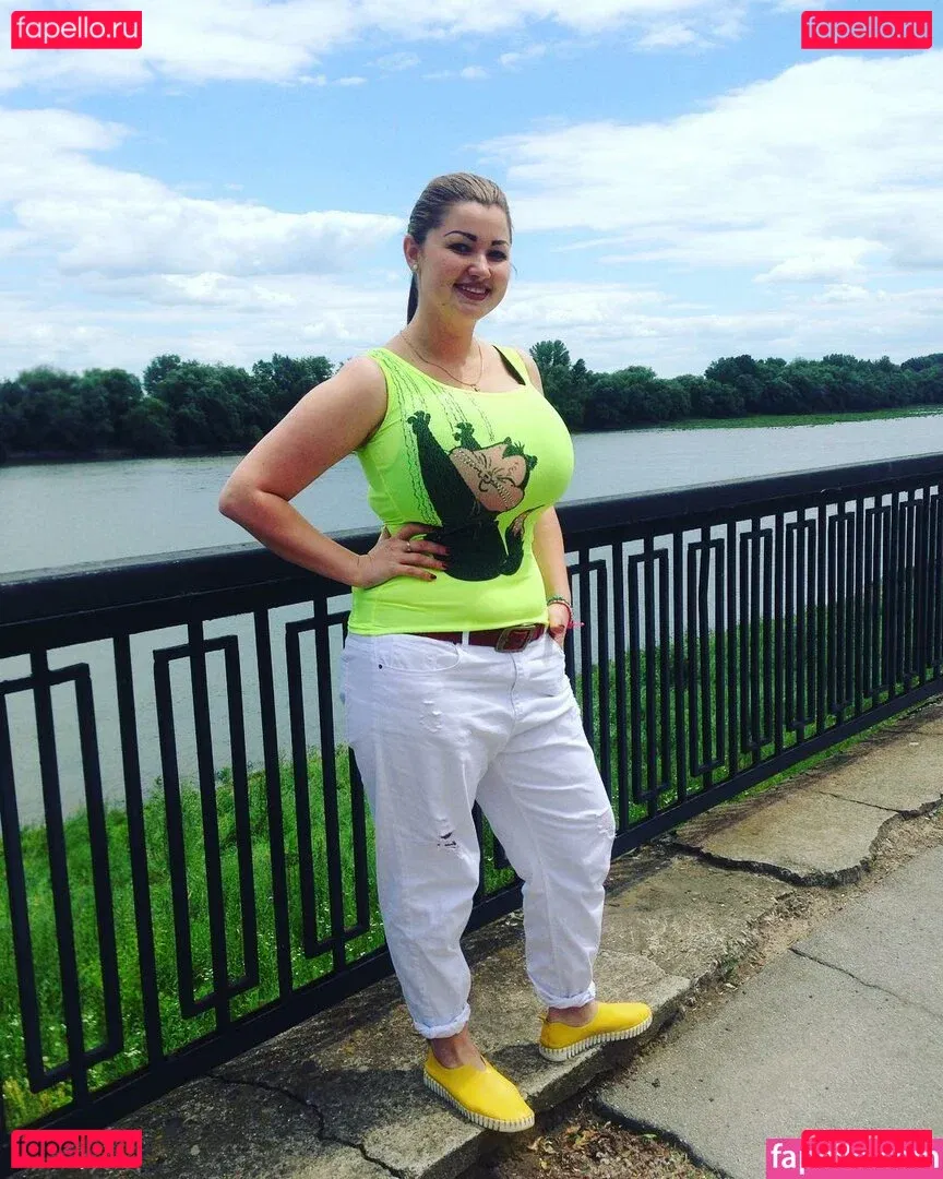 Irina P Onlyfans Photo Gallery 