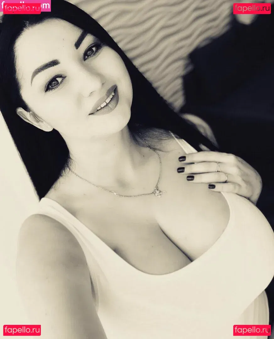 Irina P Onlyfans Photo Gallery 