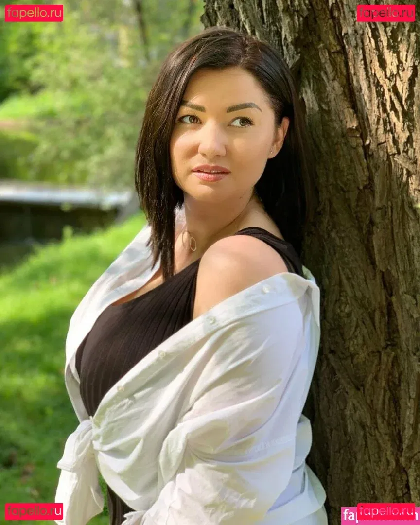 Irina P Onlyfans Photo Gallery 