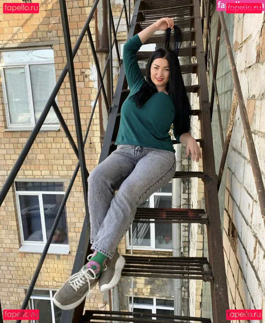 Irina P Onlyfans Photo Gallery 