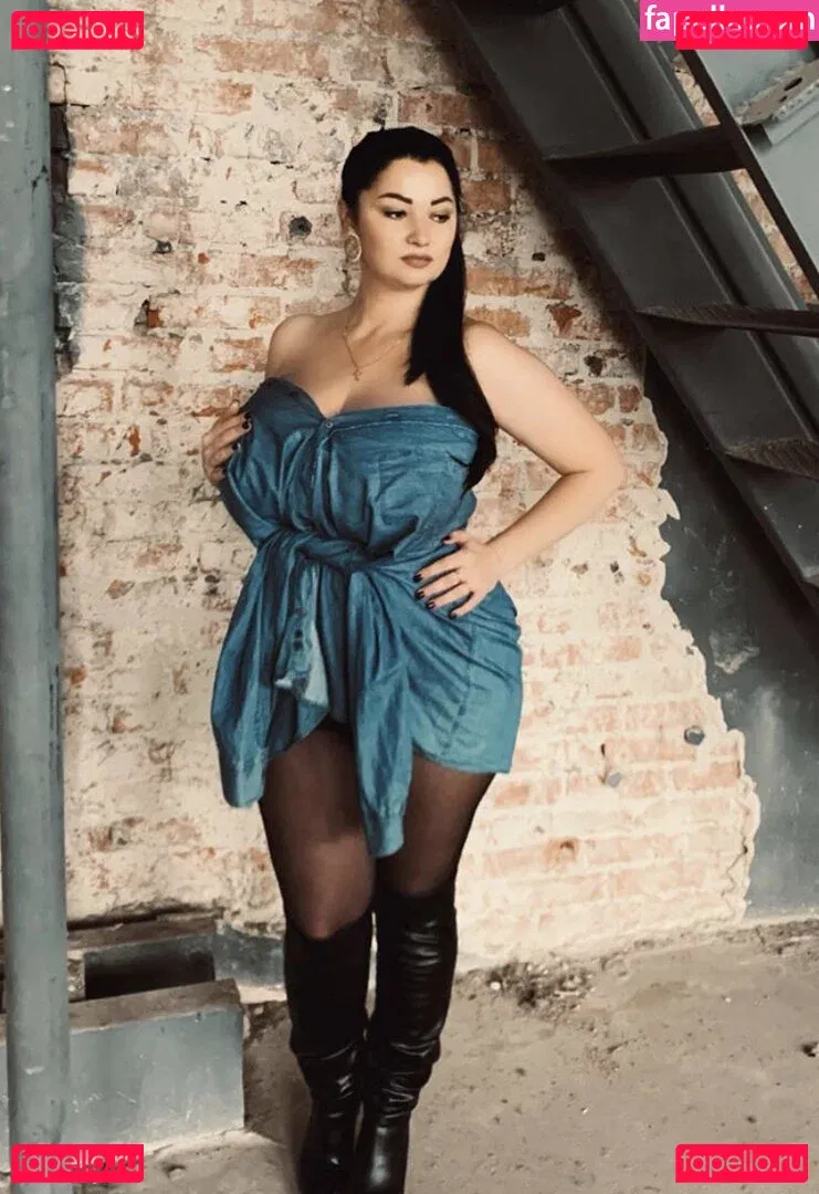 Irina P Onlyfans Photo Gallery 