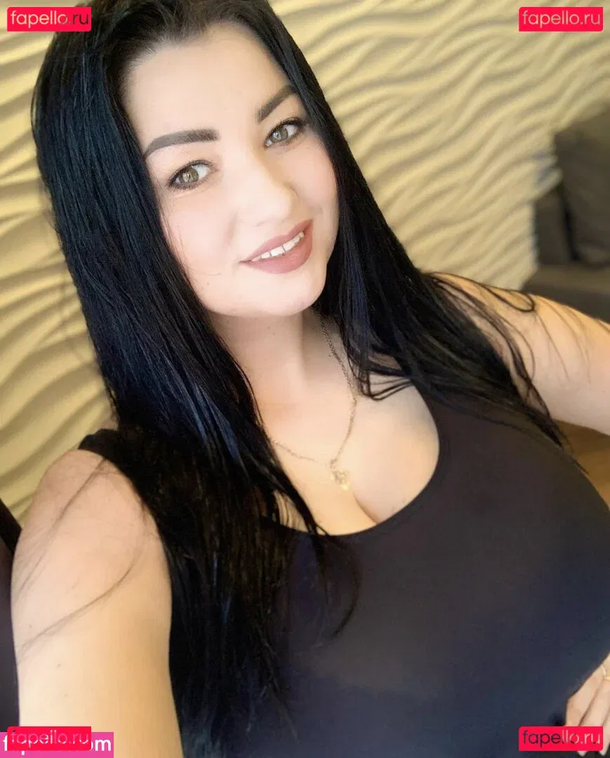 Irina P Onlyfans Photo Gallery 