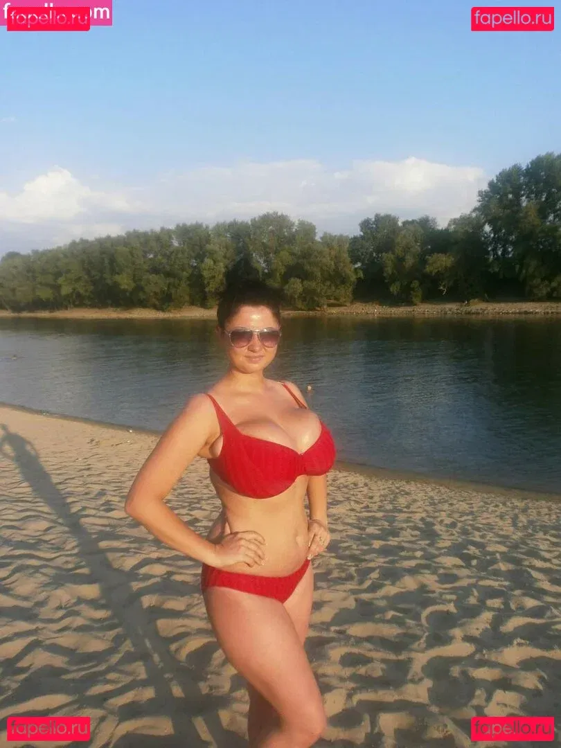 Irina P Onlyfans Photo Gallery 