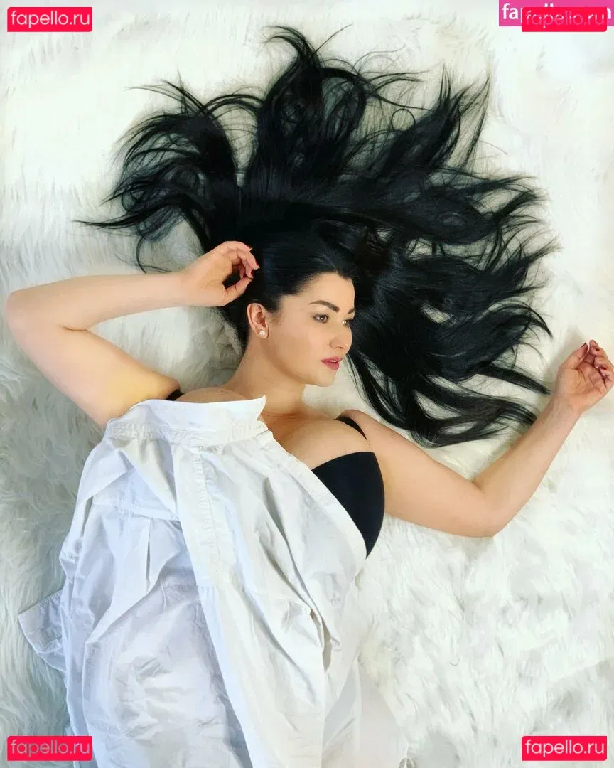 Irina P Onlyfans Photo Gallery 